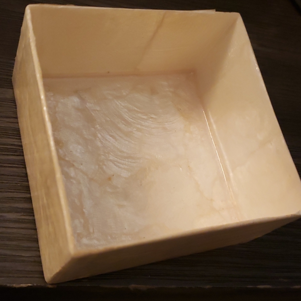 Capiz shell box - Picture 3 of 4